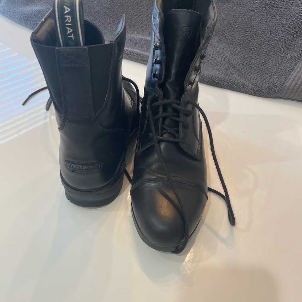 Ariat women’s Black Leather Boots